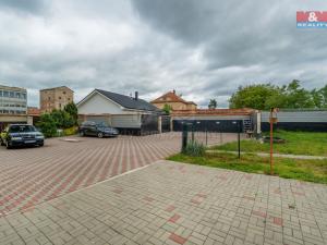 Prodej činžovního domu, Černčice, Husova, 732 m2