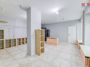 Pronájem obchodního prostoru, Mariánské Lázně, Hlavní třída, 31 m2