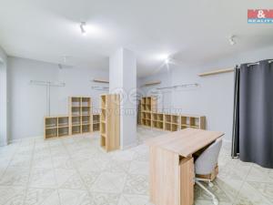 Pronájem obchodního prostoru, Mariánské Lázně, Hlavní třída, 31 m2
