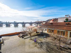 Pronájem bytu 1+kk, Praha - Malá Strana, Cihelná, 47 m2