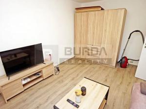 Pronájem bytu 1+1, Neratovice, 28 m2