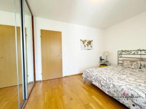 Pronájem bytu 2+kk, Praha - Smíchov, Karla Engliše, 64 m2