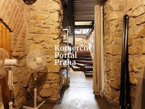 Pronájem restaurace, Praha - Malá Strana, Karmelitská, 120 m2
