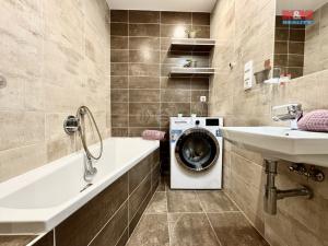 Prodej bytu 4+1, Velešín, Sídliště, 78 m2