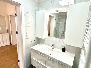 Pronájem bytu 3+kk, Praha - Staré Město, Pařížská, 79 m2