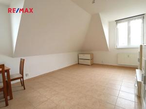 Pronájem bytu 2+kk, Kladno, Floriánská, 57 m2