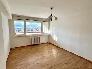 Pronájem bytu 2+1, Kladno, Petrohradská, 62 m2