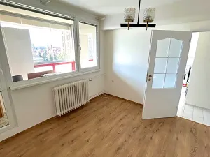 Pronájem bytu 2+1, Kladno, Petrohradská, 62 m2