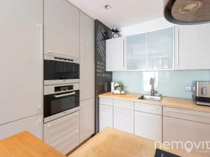 Prodej bytu 2+kk, Jesenice, Hrnčířská, 48 m2