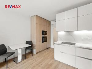 Pronájem bytu 1+kk, Praha - Žižkov, Malešická, 47 m2