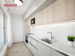 Pronájem bytu 1+kk, Praha - Žižkov, Malešická, 35 m2