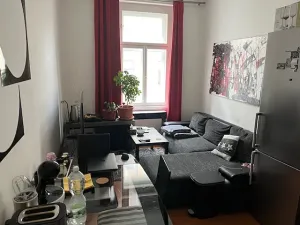 Pronájem bytu 2+kk, Praha - Karlín, Pernerova, 46 m2