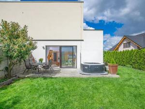 Prodej bytu 3+kk, Včelná, Okružní, 84 m2