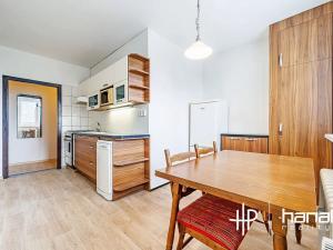 Prodej bytu 2+1, Olomouc, Řezáčova, 56 m2