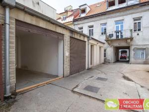 Pronájem garáže, Praha - Karlín, Sokolovská, 15 m2