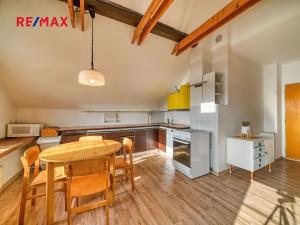 Prodej vícegeneračního domu, Kolín, K Raškovci, 200 m2
