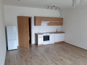 Pronájem bytu 1+kk, Praha - Čakovice, Bermanova, 36 m2