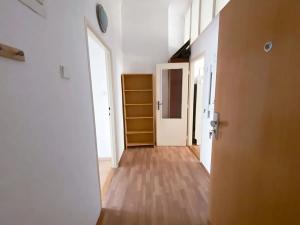 Pronájem bytu 2+1, Praha - Holešovice, Bubenská, 50 m2