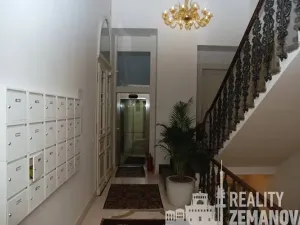 Pronájem bytu 1+kk, Praha - Vinohrady, Italská, 48 m2