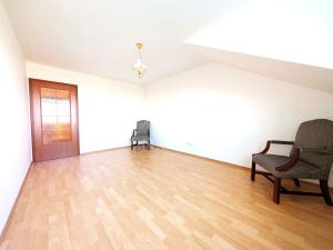 Prodej rodinného domu, Větrušice, Skalní, 140 m2