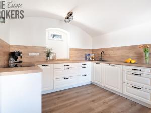 Prodej rodinného domu, Hrusice, Náves, 150 m2