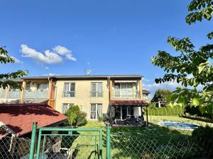 Prodej bytu 2+1, Nová Ves, Nad Obcí, 49 m2