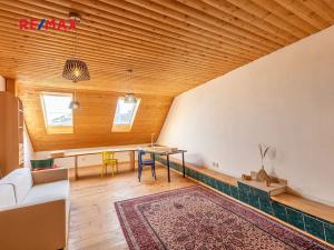 Prodej komerční nemovitosti, Obora, 900 m2