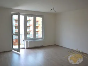 Pronájem bytu 2+kk, Praha - Čakovice, Tryskovická, 67 m2