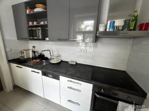 Pronájem bytu 1+kk, Praha - Vinohrady, Korunní, 39 m2