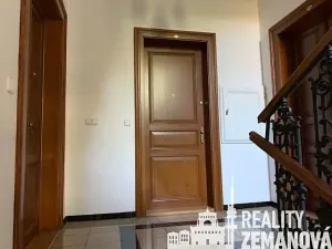 Pronájem bytu 1+kk, Praha - Vinohrady, Korunní, 39 m2