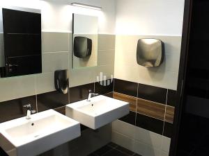 Pronájem kanceláře, Praha - Stodůlky, Prusíkova, 240 m2