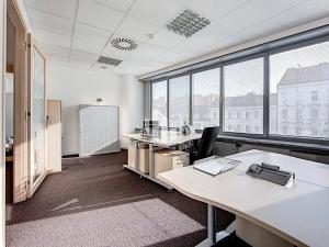 Pronájem kanceláře, Praha - Holešovice, Dělnická, 437 m2