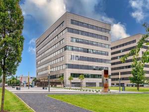 Pronájem kanceláře, Praha - Prosek, Prosecká, 300 m2