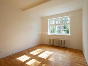 Pronájem bytu 4+1, Praha - Smíchov, 225 m2