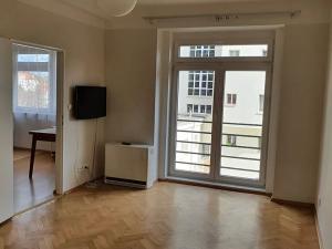 Pronájem bytu 1+1, Praha - Břevnov, Patočkova, 40 m2