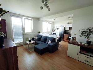 Prodej bytu 2+kk, Milovice, Topolová, 69 m2