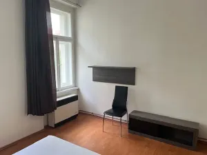 Pronájem bytu 2+kk, Praha - Karlín, Pernerova, 46 m2