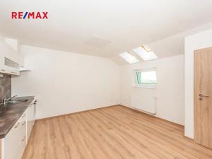 Pronájem bytu 2+kk, Plzeň, Skvrňanská, 35 m2