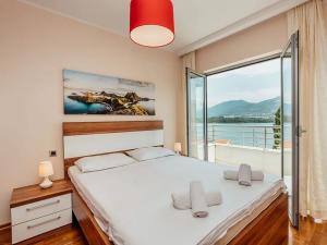 Prodej bytu 3+kk, Tivat, Černá Hora, 64 m2
