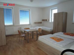 Pronájem bytu 4+1, Hostivice, Sportovců, 125 m2