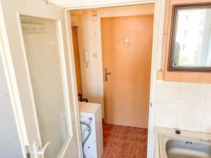 Pronájem bytu 1+kk, Brno, Zvěřinova, 16 m2