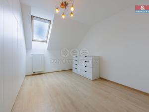 Prodej bytu 4+kk, Karlovy Vary - Stará Role, Husova, 70 m2