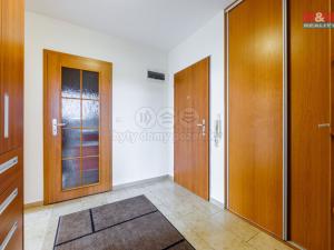 Prodej bytu 4+kk, Karlovy Vary - Stará Role, Husova, 70 m2