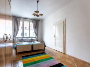 Pronájem bytu 2+kk, Praha - Vršovice, Oblouková, 43 m2