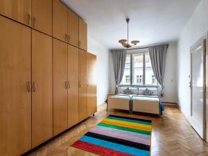 Pronájem bytu 2+kk, Praha - Vršovice, Oblouková, 43 m2