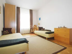 Pronájem bytu 3+1, Praha - Vinohrady, Belgická, 100 m2