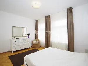 Pronájem bytu 3+1, Praha - Vinohrady, Belgická, 100 m2