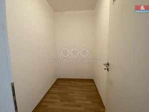 Pronájem bytu 2+kk, Ostrava, Jantarová, 62 m2