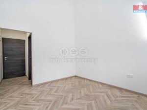 Pronájem obchodního prostoru, Okrouhlo, 1076 m2