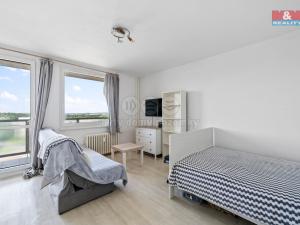 Prodej bytu 1+kk, Hradec Králové - Třebeš, Urxova, 29 m2